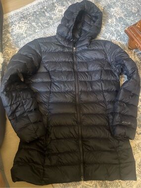 Eddie Bauer Black Hooded  Down Puffer Coat